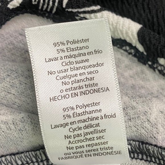 NWT - LulaRoe Debbie Dress - M - Picture 8 of 9